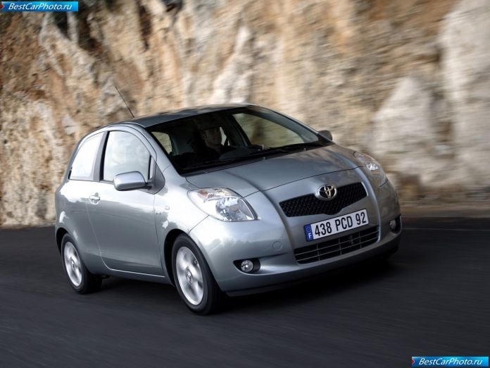2006 Toyota Yaris - фотография 25 из 120
