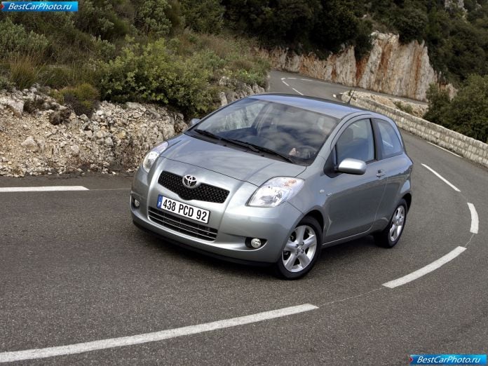 2006 Toyota Yaris - фотография 27 из 120