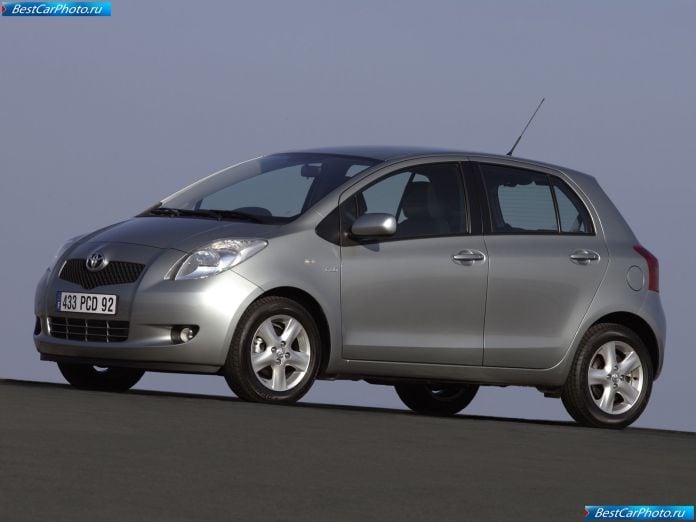 2006 Toyota Yaris - фотография 29 из 120