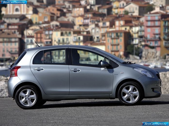 2006 Toyota Yaris - фотография 39 из 120