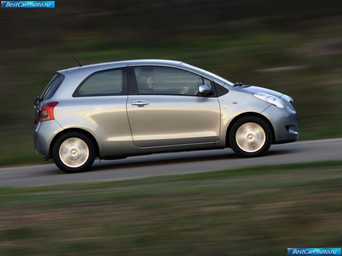 2006 Toyota Yaris - фотография 42 из 120