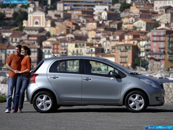 2006 Toyota Yaris - фотография 46 из 120