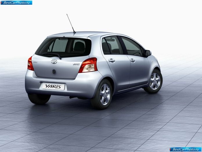2006 Toyota Yaris - фотография 80 из 120