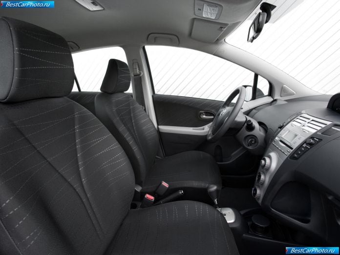 2006 Toyota Yaris - фотография 82 из 120