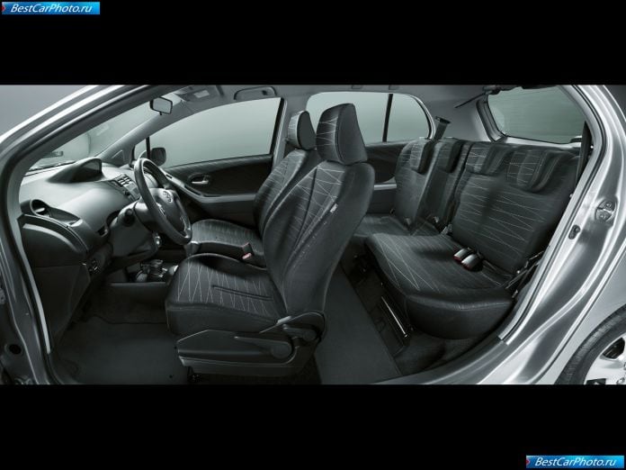 2006 Toyota Yaris - фотография 105 из 120