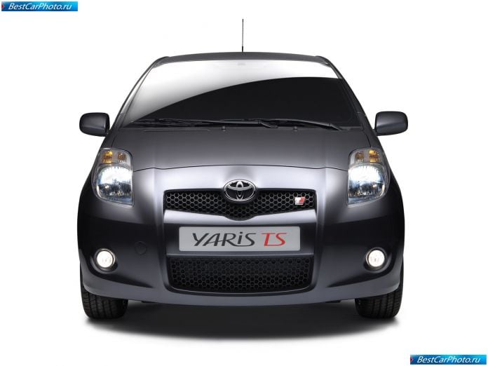 2006 Toyota Yaris Ts Concept - фотография 2 из 14