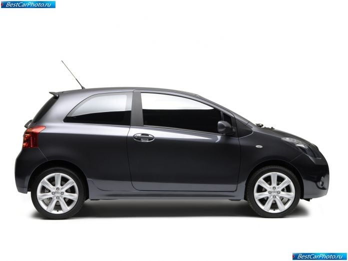2006 Toyota Yaris Ts Concept - фотография 3 из 14