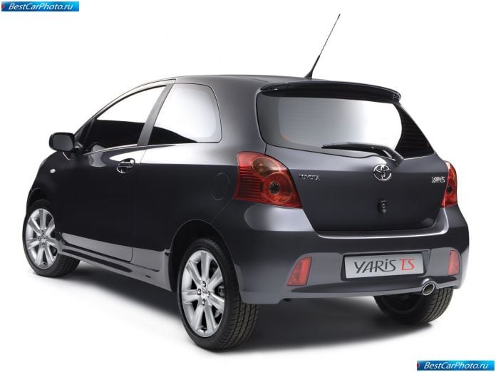 2006 Toyota Yaris Ts Concept - фотография 5 из 14