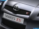 toyota_2006-yaris_ts_concept_1600x1200_010.jpg
