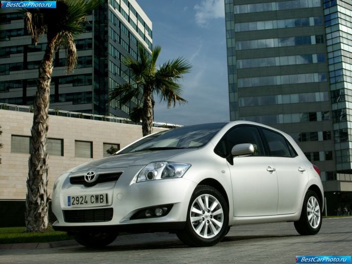 2007 Toyota Auris - фотография 1 из 92