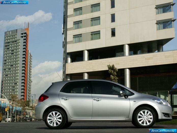 2007 Toyota Auris - фотография 32 из 92