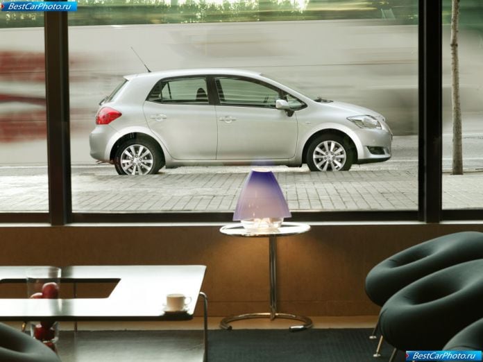 2007 Toyota Auris - фотография 37 из 92