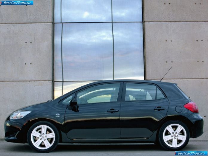 2007 Toyota Auris - фотография 38 из 92
