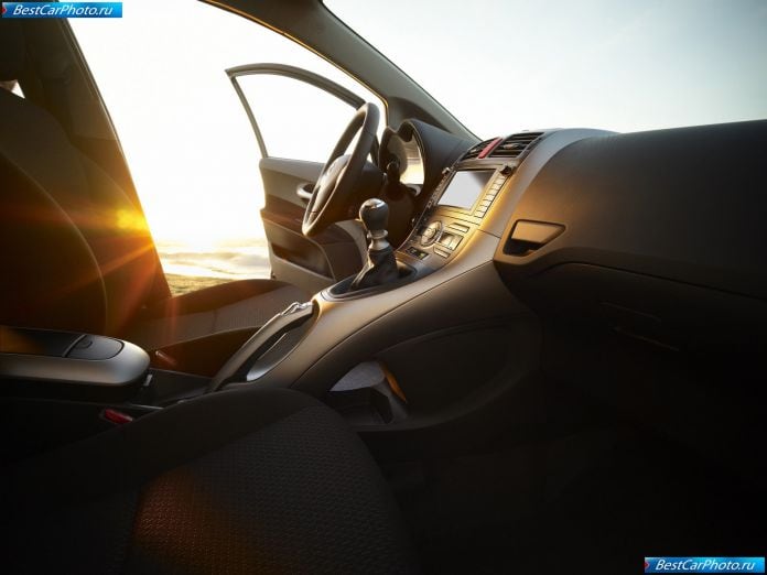 2007 Toyota Auris - фотография 72 из 92
