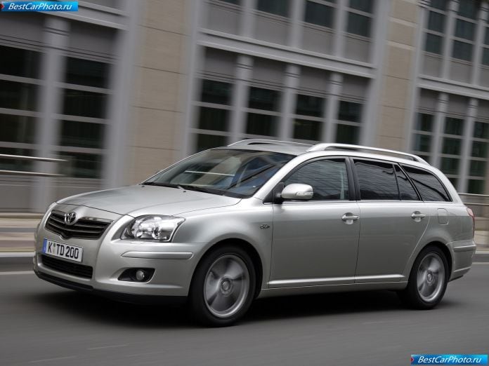 2007 Toyota Avensis Wagon - фотография 11 из 49