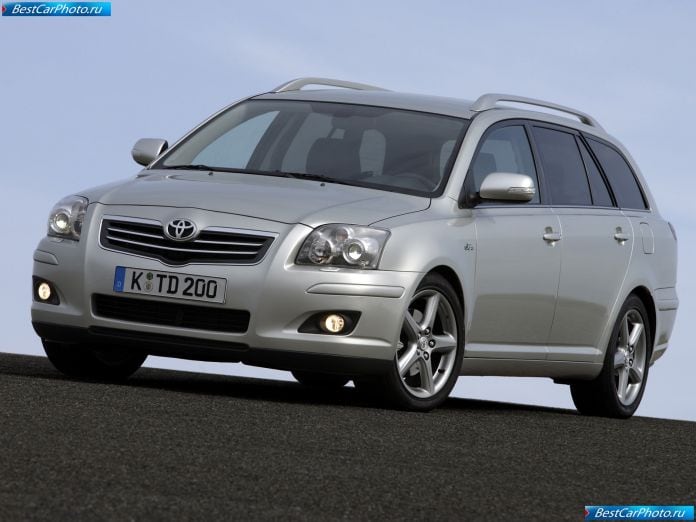 2007 Toyota Avensis Wagon - фотография 12 из 49