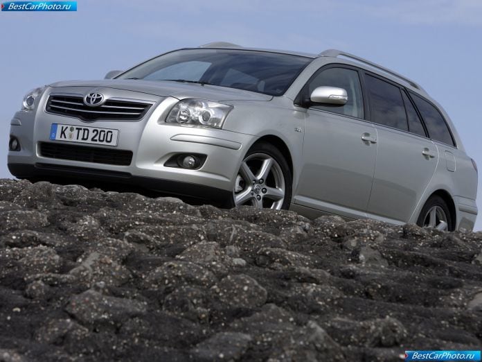 2007 Toyota Avensis Wagon - фотография 13 из 49