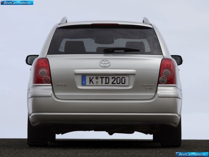 2007 Toyota Avensis Wagon - фотография 38 из 49