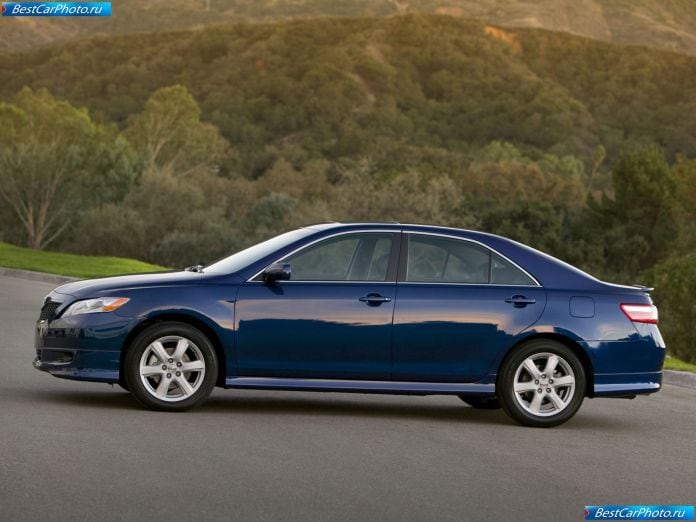 2007 Toyota Camry Se - фотография 15 из 38