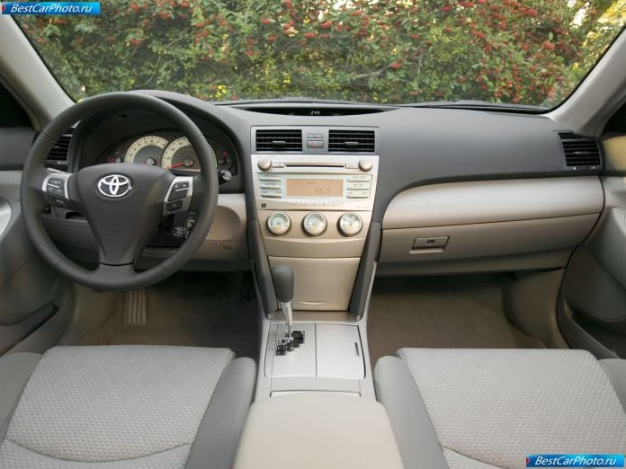 2007 Toyota Camry Se - фотография 25 из 38