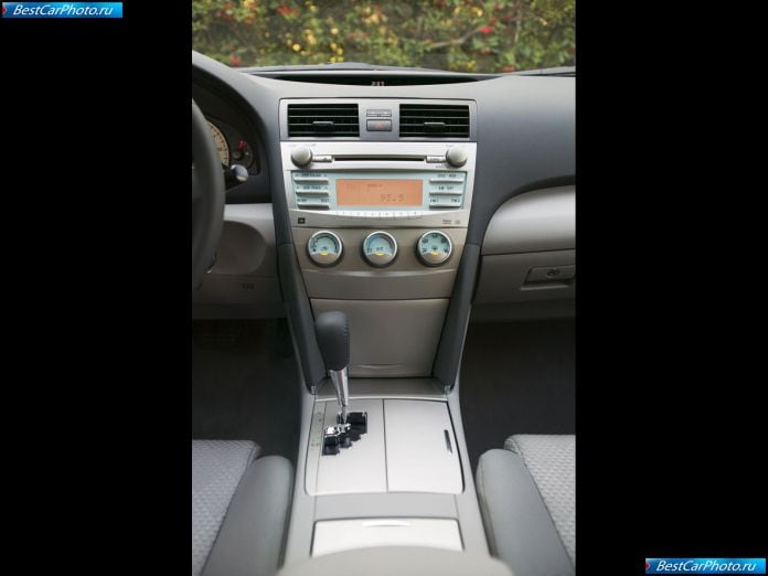 2007 Toyota Camry Se - фотография 28 из 38
