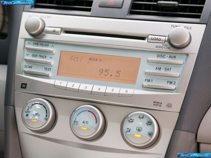 2007 Toyota Camry Se - фотография 31 из 38