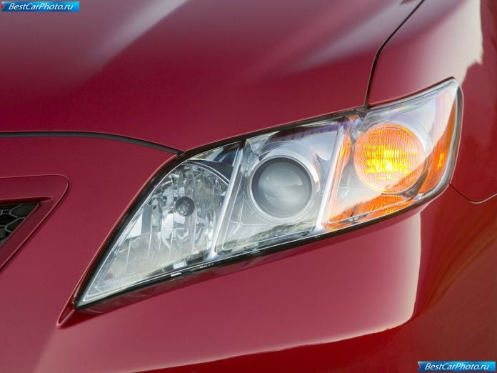 2007 Toyota Camry Se - фотография 35 из 38