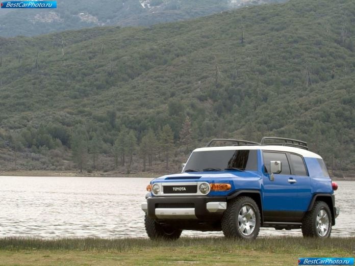 2007 Toyota Fj Cruiser - фотография 5 из 41