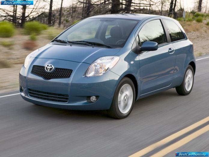 2007 Toyota Yaris - фотография 1 из 30