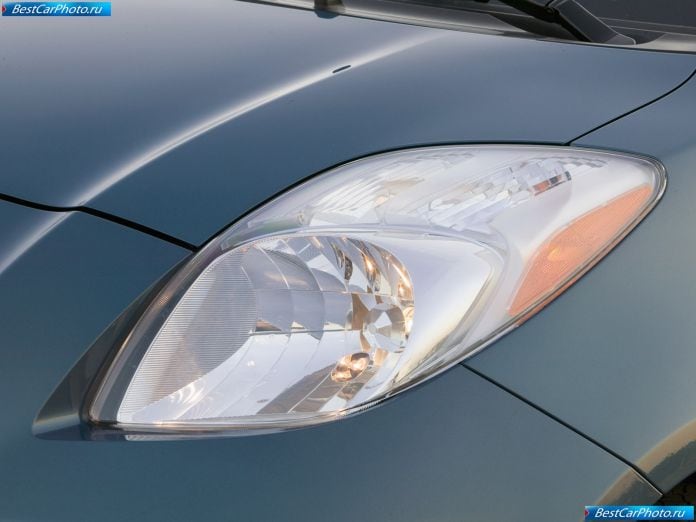 2007 Toyota Yaris - фотография 27 из 30