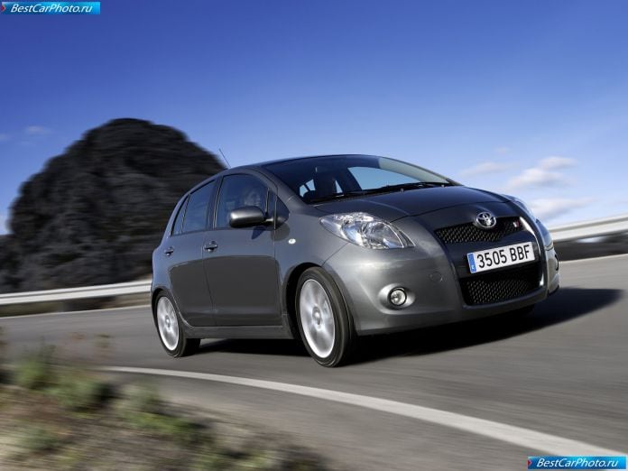 2007 Toyota Yaris Ts - фотография 3 из 90
