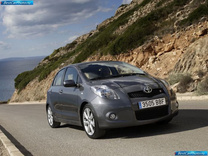 2007 Toyota Yaris Ts - фотография 4 из 90