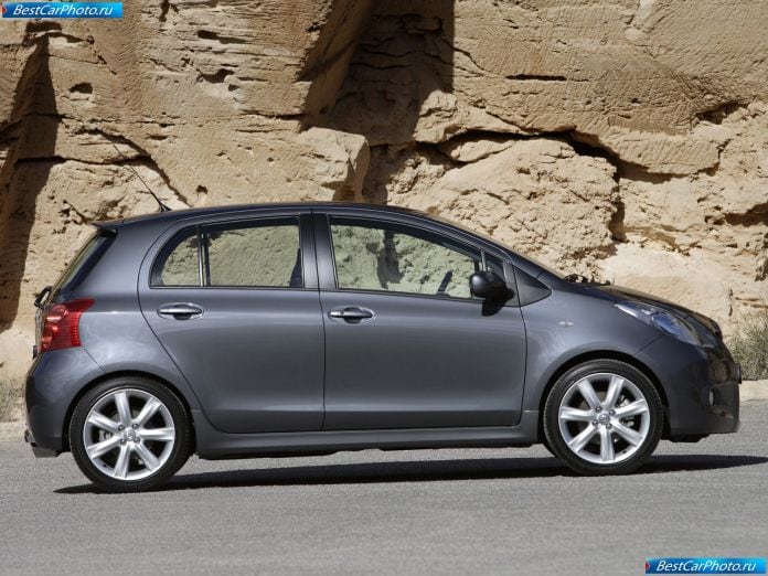 2007 Toyota Yaris Ts - фотография 33 из 90