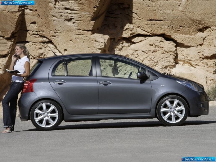 2007 Toyota Yaris Ts - фотография 34 из 90