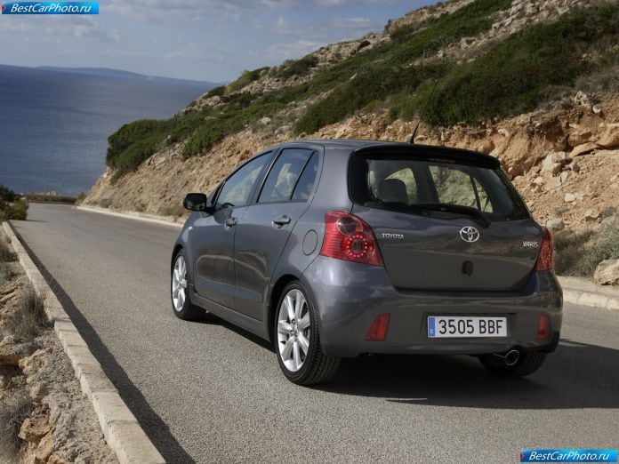 2007 Toyota Yaris Ts - фотография 36 из 90
