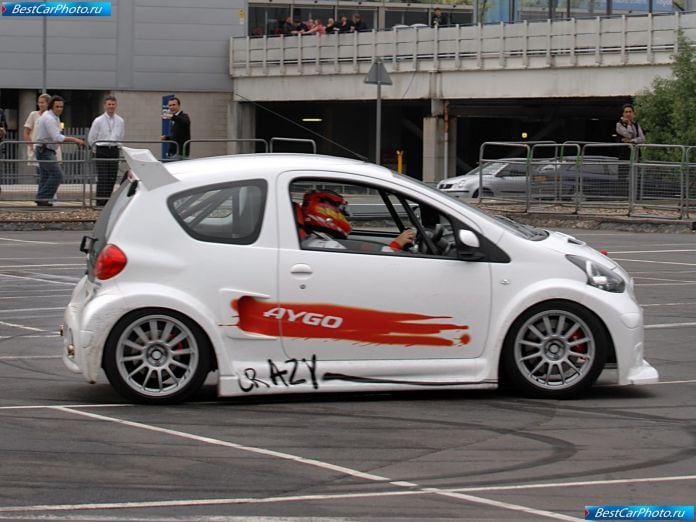 2008 Toyota Aygo Crazy Concept - фотография 10 из 22