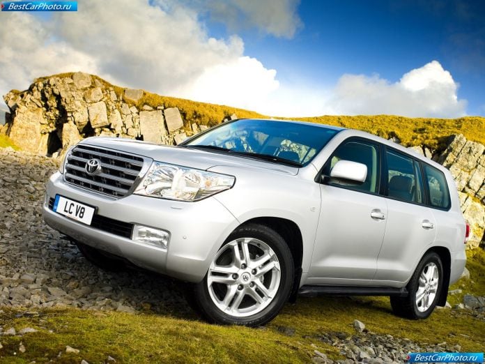 2008 Toyota Land Cruiser V8 - фотография 3 из 23
