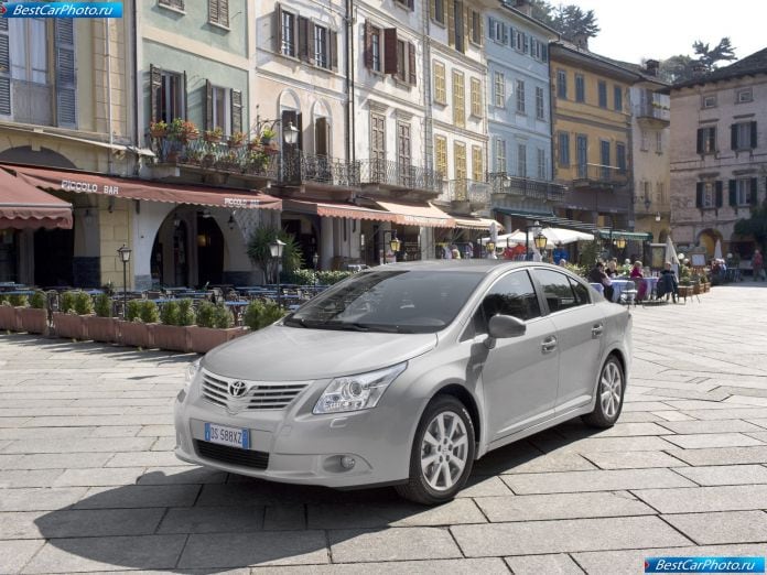 2009 Toyota Avensis - фотография 3 из 34