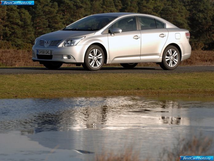 2009 Toyota Avensis - фотография 9 из 34