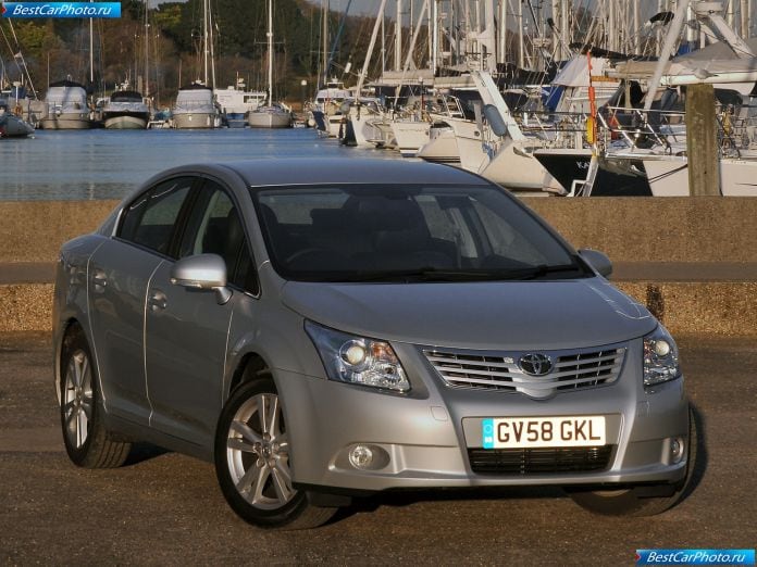 2009 Toyota Avensis - фотография 12 из 34