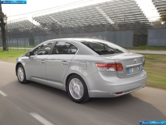 2009 Toyota Avensis - фотография 16 из 34