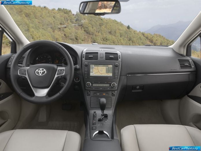 2009 Toyota Avensis - фотография 26 из 34