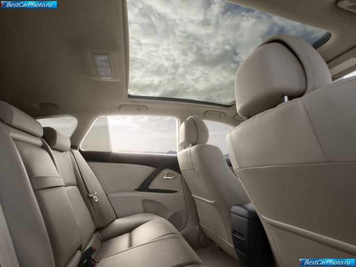 2009 Toyota Avensis - фотография 30 из 34
