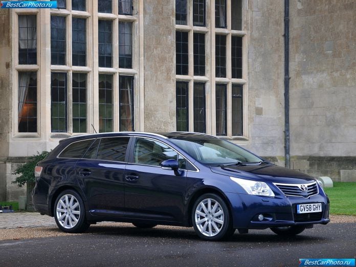 2009 Toyota Avensis Tourer - фотография 6 из 39