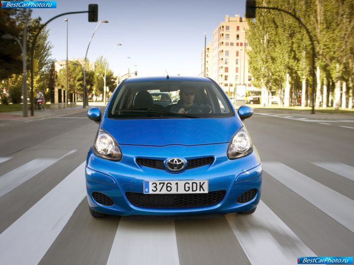 2009 Toyota Aygo - фотография 15 из 38