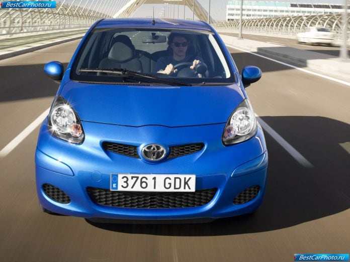 2009 Toyota Aygo - фотография 17 из 38
