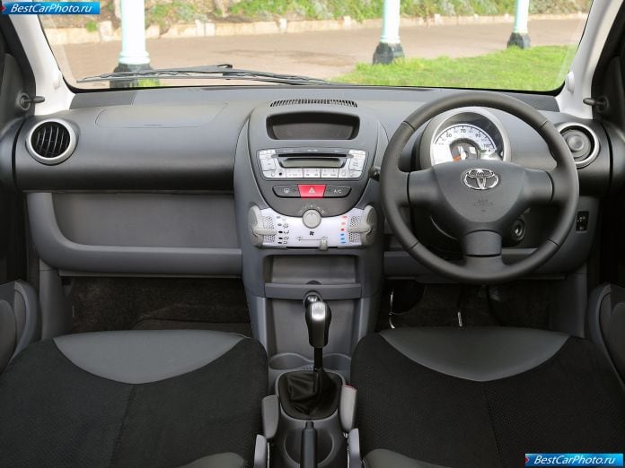 2009 Toyota Aygo - фотография 26 из 38