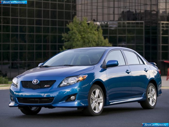 2009 Toyota Corolla Sedan - фотография 1 из 45