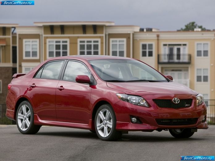 2009 Toyota Corolla Sedan - фотография 4 из 45