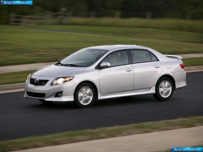 2009 Toyota Corolla Sedan - фотография 9 из 45